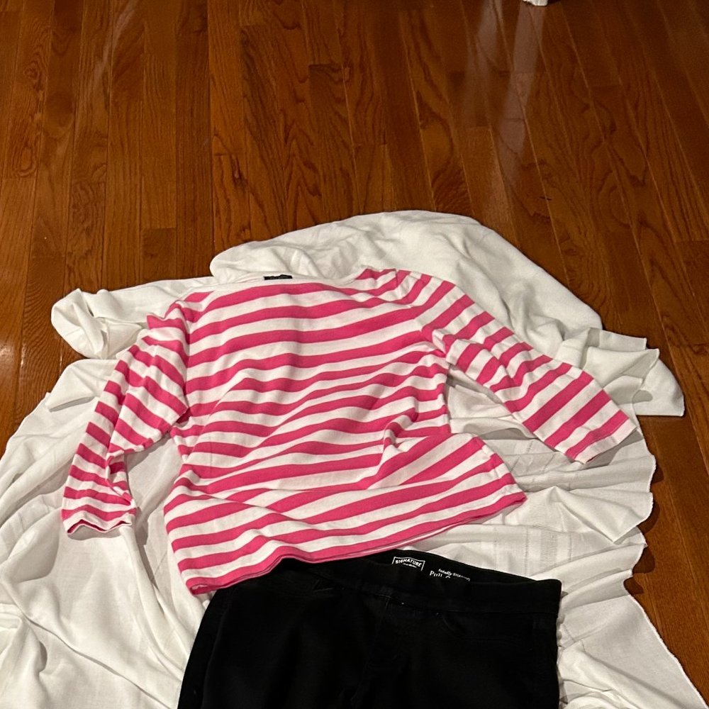 Talbots Womens Meduim Petite White / Pink Striped Top